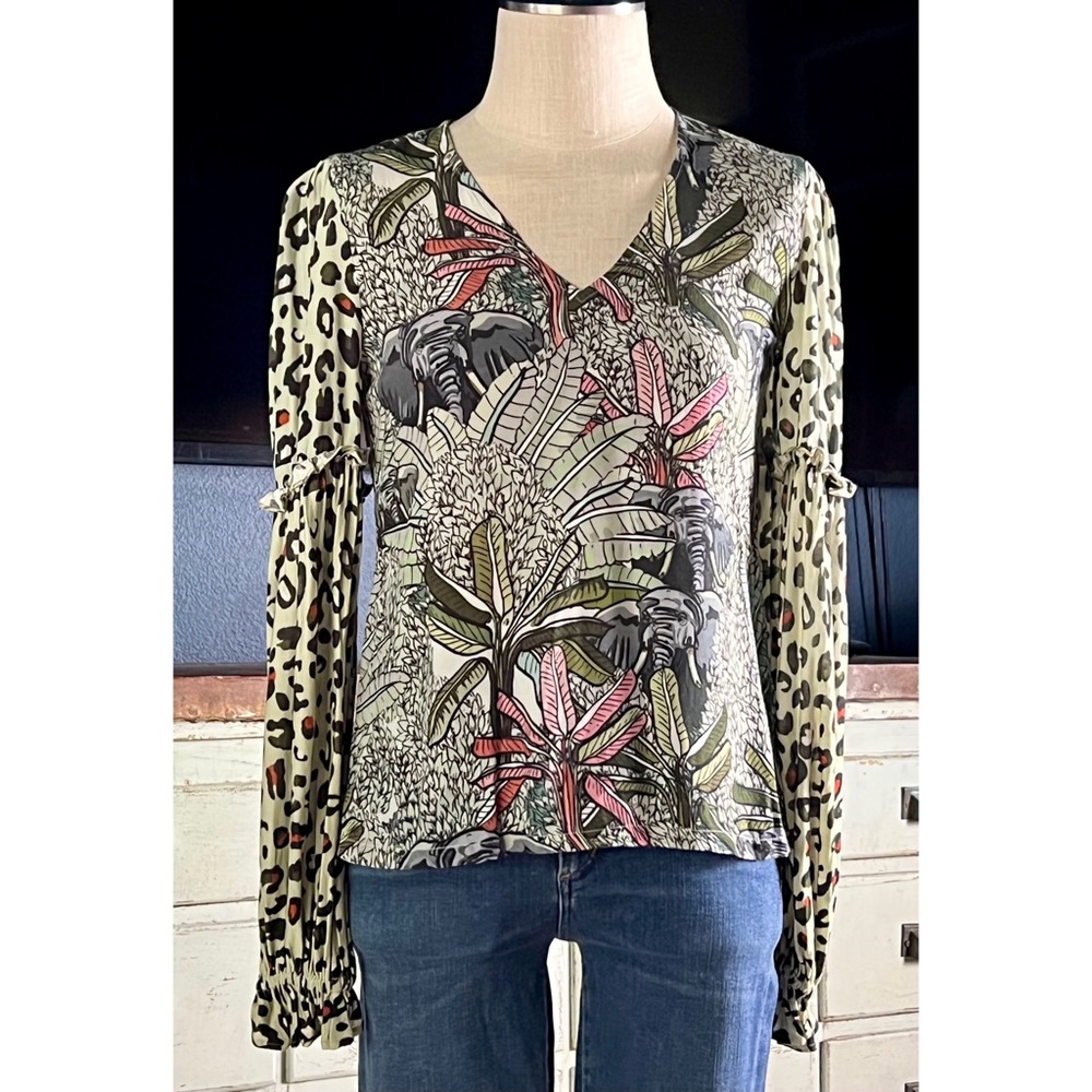 Anthropologie Sibley V-Neck Leopard Elephant Print Ruffled Blouse Top XS